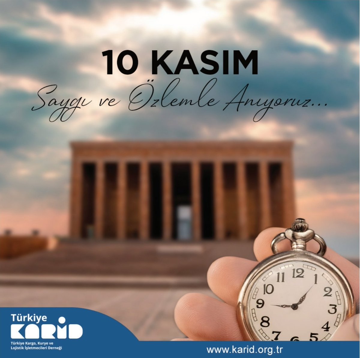 10 Kasım 09.05'te durdu saatlerimiz. Ancak yolunda yürümekten asla vazgeçmeyeceğiz.

Ulu Önderimiz Gazi Mustafa Kemal Atatürk'ü saygı ve özlemle anıyoruz.

#10Kasım