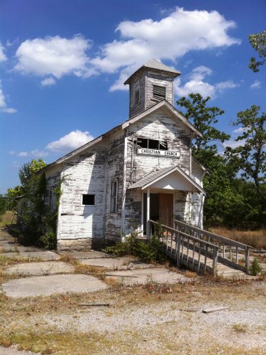 LarryInMissouri's tweet photo. Play something for the boys from Oklahoma 🌠….#Cardin🫡 ( the population was 150 at the 2000 census, but declined all the way to a population of 3 at the 2010 census in April 2010; By November of 2010, the population of the town was listed as zero) https://t.co/RJl1xEPFQg