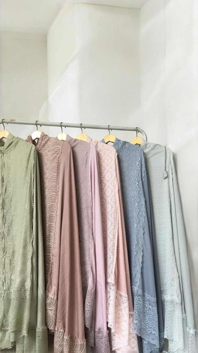 Persiapan lebaran. Kita renew mukena adem di rumah. Yuk order!