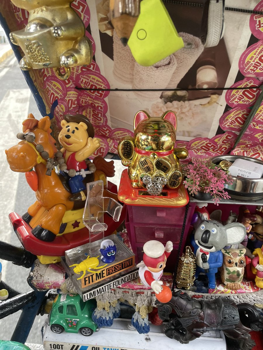 hubineer's tweet image. Kuya Mario and his anik-anik pedicab.

Remember when I said rich people wanna be as cool as the working class? Yeah this is it.

He told us that all of these are discarded objects he finds while doing his daily pedicab routes.