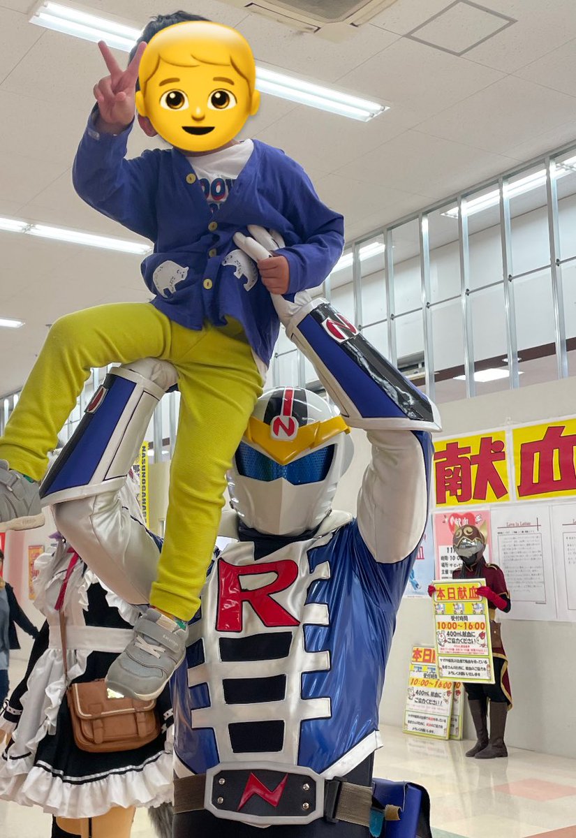 尊尊尊！！！
一枚目の訛之助の優しい抱っこ
カプサイシン様の麗しさ漂う抱っこ
ナスライガーのパワフル抱っこ
ほんとうにありがとうございました！
（三枚目のこちらを見守るカプサイシン様も尊くて好き）