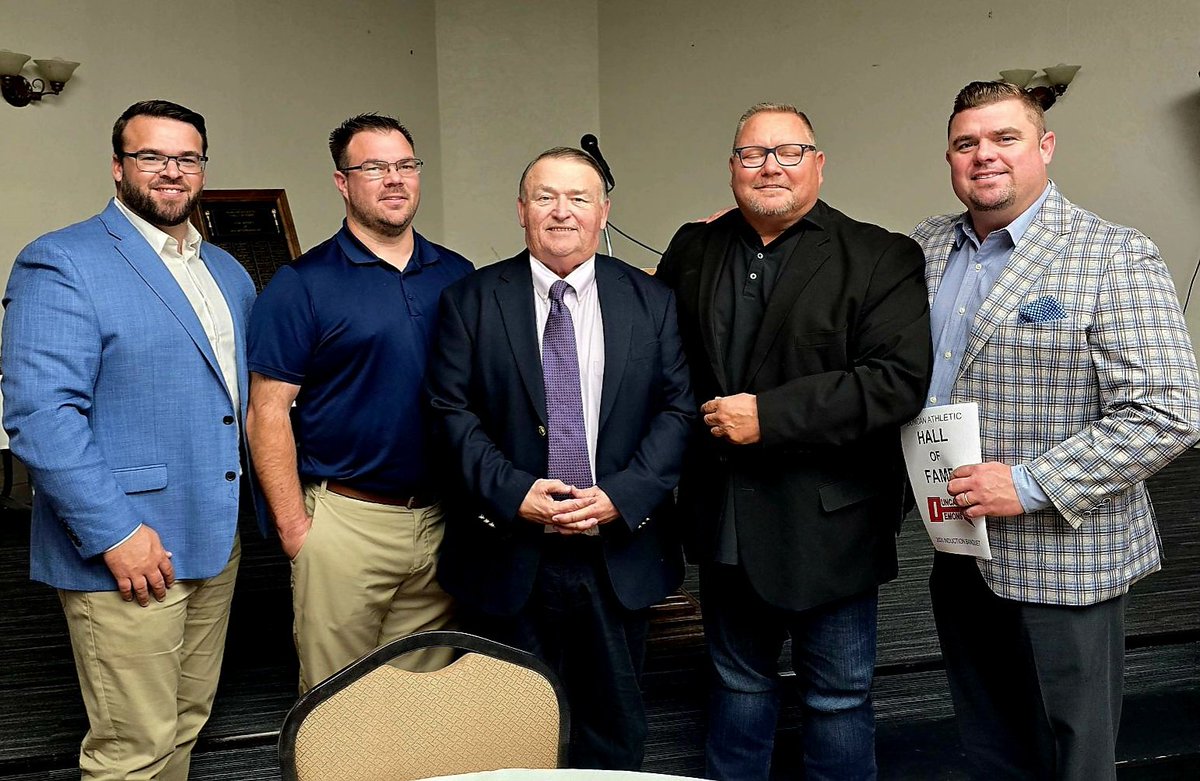 Tonight Dad was inducted into the Duncan Highschool Hall of Fame.  What an honor. <a href="/TyCoachp/">Ty Prestidge</a>