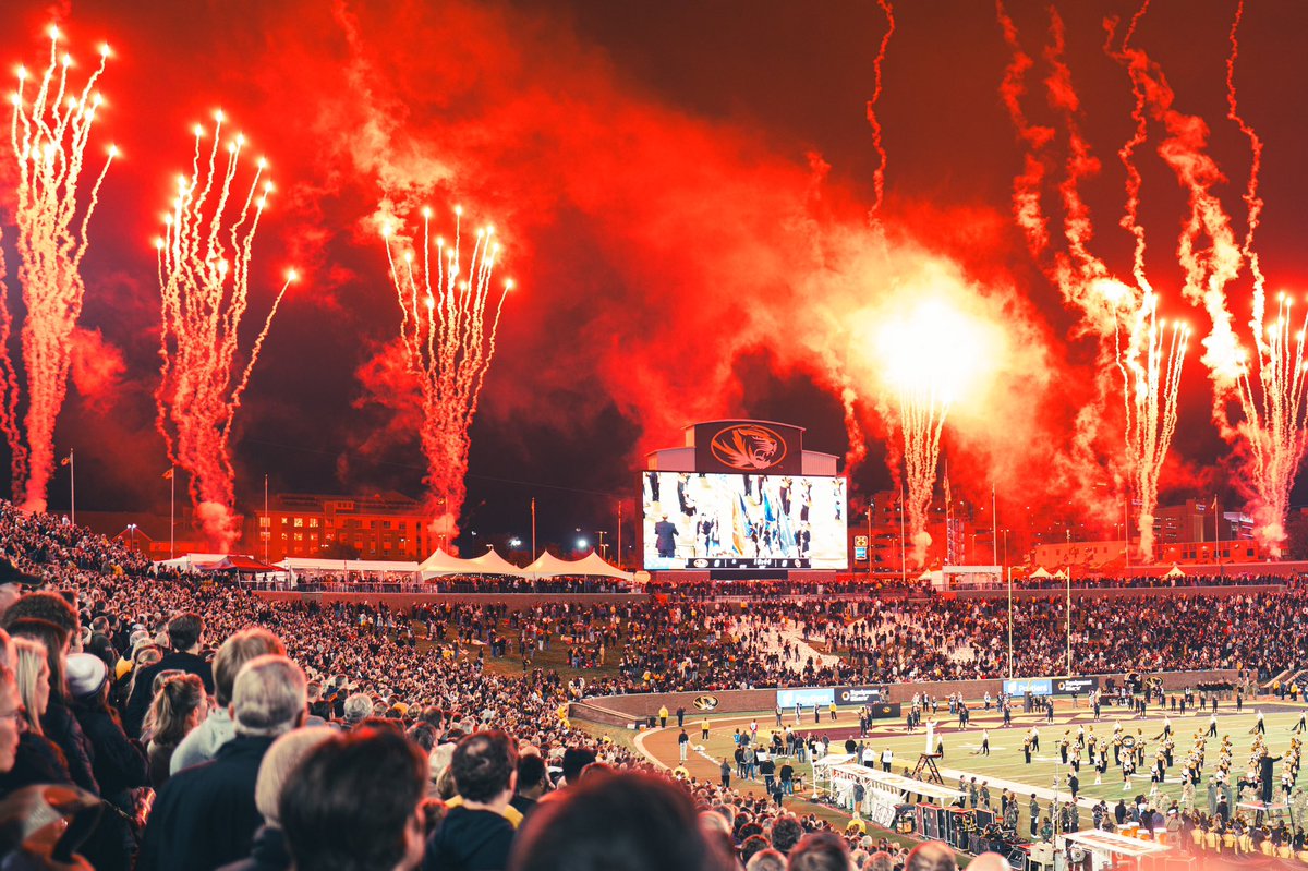 Money shot 📸: @DaleKirsop #Mizzou