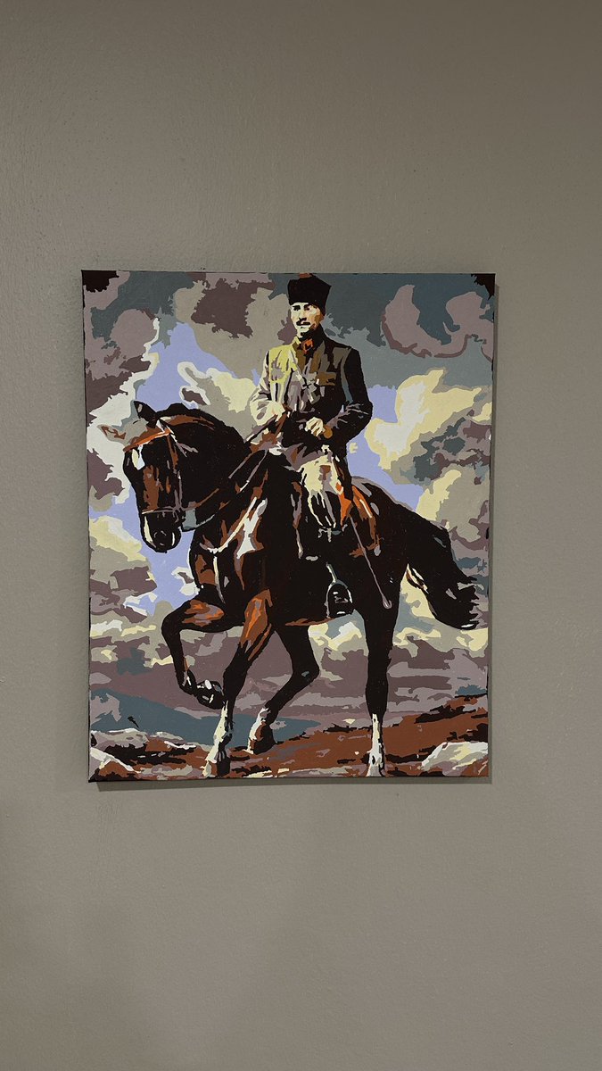 "Beni görmek demek mutlaka yüzümü görmek değildir. Benim fikirlerimi, benim duygularımı anlıyorsanız bu yeterlidir."

10 Kasım 193∞
Sevgi, saygı ve özlemle 🤍
#OnKasım #atatürk