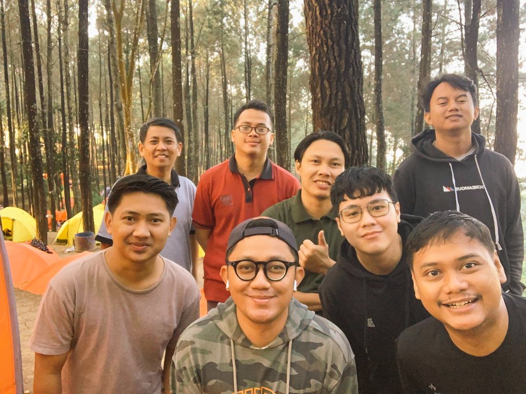SaipulMhd's tweet photo. Gathering divisi sesuai harapan walau yang bujang kena bulan-bulanan...
Berangkat disetirin makan dimasakin, kapan lagi bisa camping cuma bawa badan doang.. https://t.co/i7qvj6Xcw0
