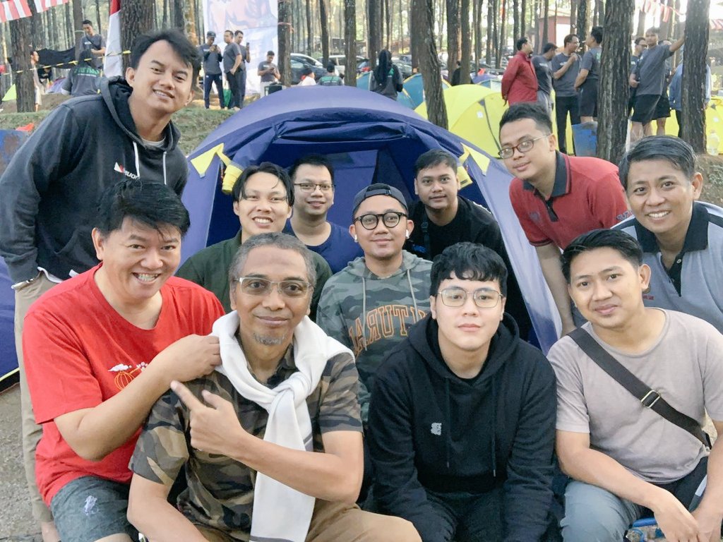 SaipulMhd's tweet photo. Gathering divisi sesuai harapan walau yang bujang kena bulan-bulanan...
Berangkat disetirin makan dimasakin, kapan lagi bisa camping cuma bawa badan doang.. https://t.co/i7qvj6Xcw0