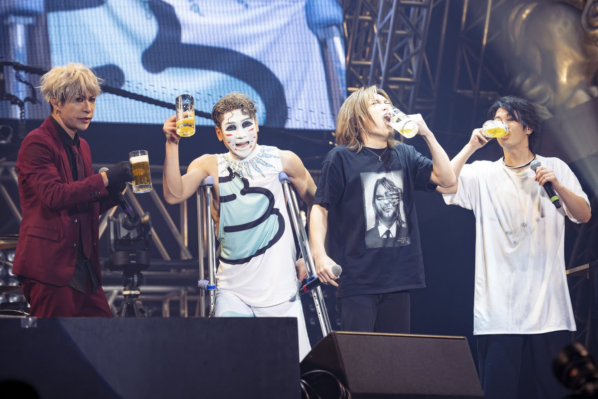 氣志團万博クイックフォトレポート】 ゴールデンボンバー ”最速