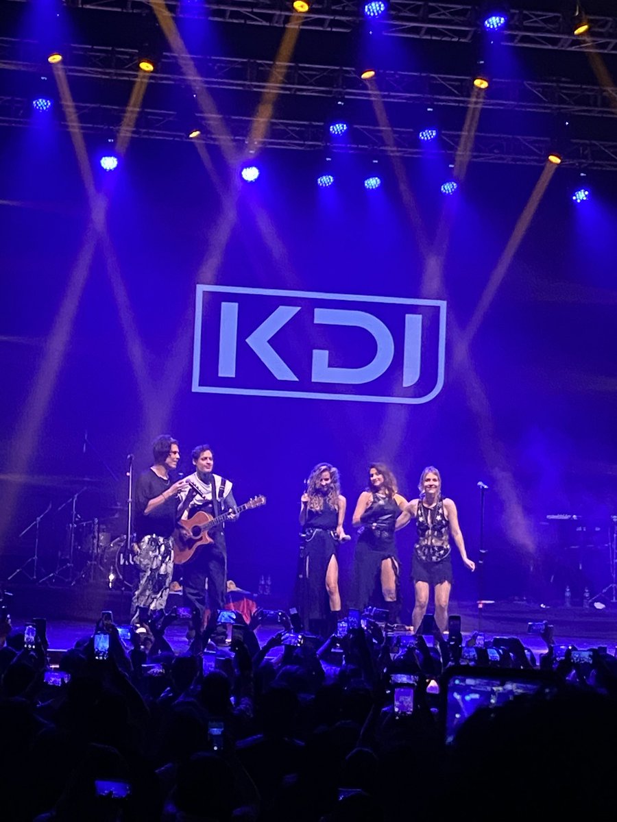ivan_ivancho's tweet photo. Todos tan rock al parque… y yo tan @kudai en bogota https://t.co/1XEOFLpaKk