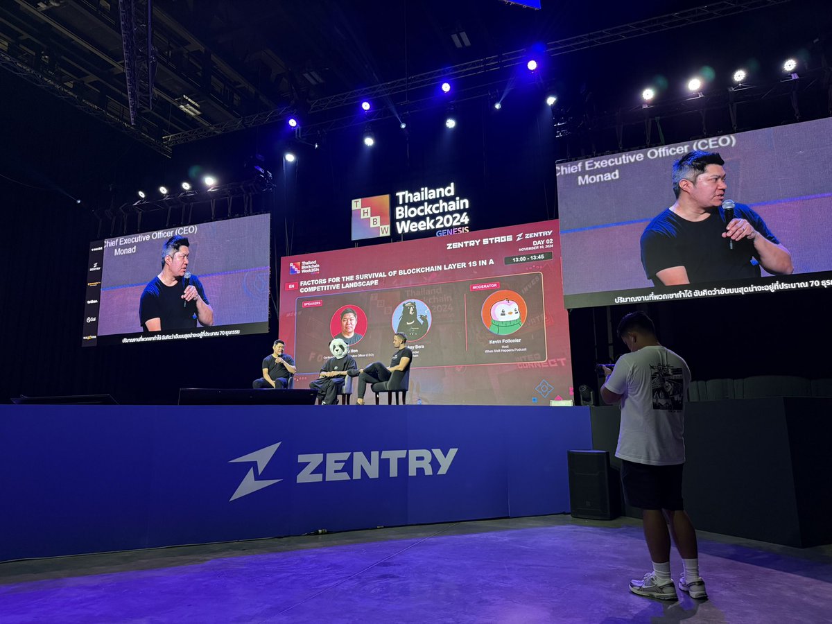 Big screen with @keoneHD @SmokeyTheBera @KevinWSHPod at Thailand Blockchain  Conference. Can you spot @sssavanttt working his magic behind the scenes? ✨