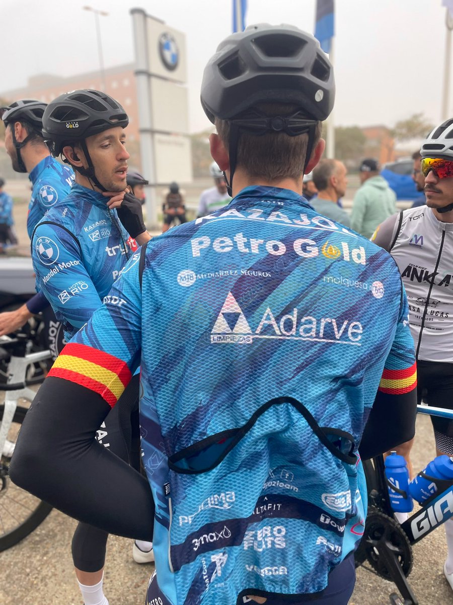 JuanParejoFdez's tweet image. Socialride @kazajoz Kazajoz Team en Badajoz. Convivencia fin de temporada 2024. Un placer acompañaros 🚴🏾🔵 Badajoz es Deporte #Bike #Ciclismo