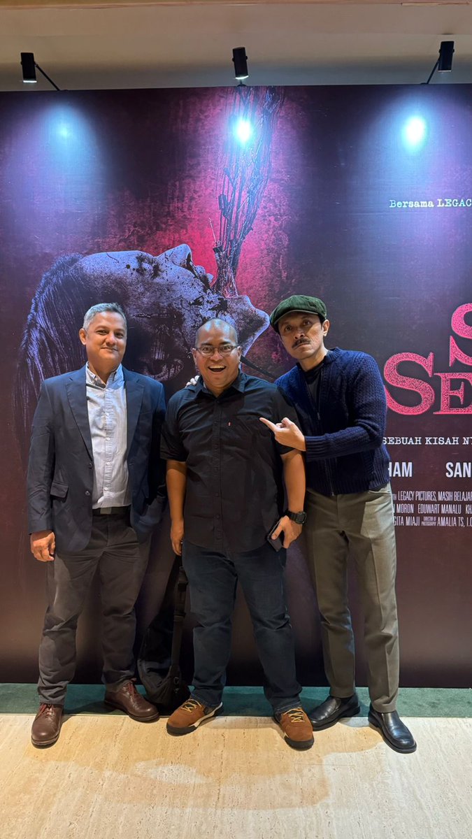 Udah ketemu Dokter <a href="/Dimarh/">DimarH</a> &amp; Pak Rustam <a href="/agutt/">Gusto Irmansyah</a> belum ?!? Yuuk ketemu &amp; kenalan sama mereka di film #santetsegoropitu di bioskop terdekat kamu