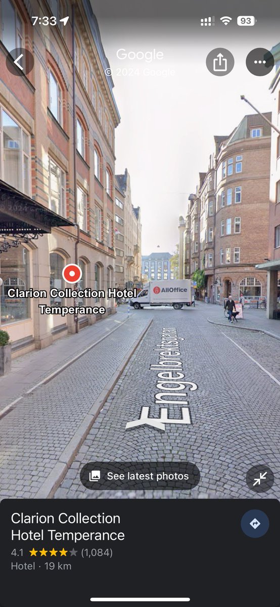 14년전 공교롭게도 10/10/10 에 찍은 Malmö 사진을 옛트윗 링크에서 복원(좌)
Clarion Collection Hotel

독어의 Ö (옴라우트라고 했던가) 발음에 익숙해서 그런지 ‘외‘ 로 읽고 표기하던데 스웨덴에서는 우리말 ’어‘ 와 비슷하다. 

스웨덴에서는 Malmö를 ’말머’ 라고 부른다 (강세는 ‘말‘에)