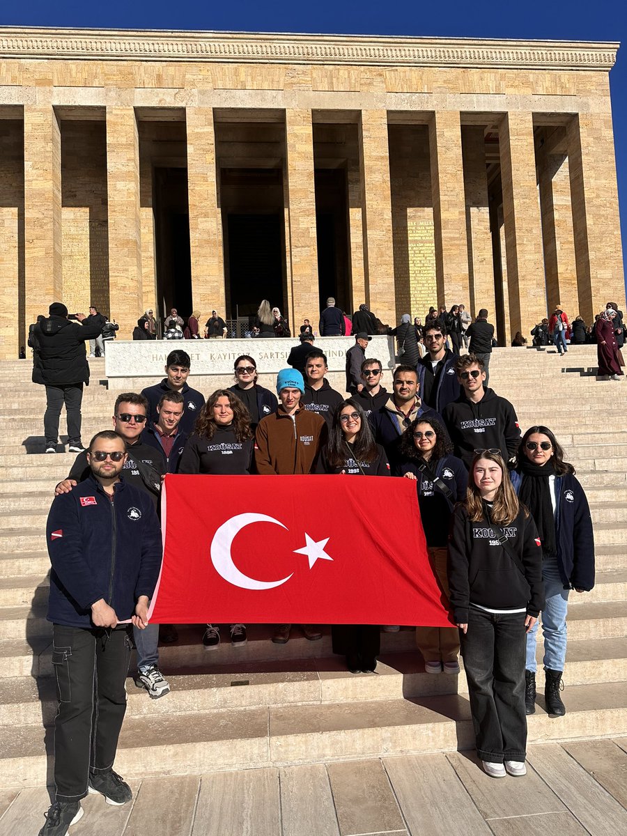 _kousat's tweet photo. Sevgi, saygı ve özlemle… ♾️

Bize emanet ettiğin değerlere sahip çıkarak izinden yürümeye devam edeceğiz. https://t.co/EaFYjNALDM