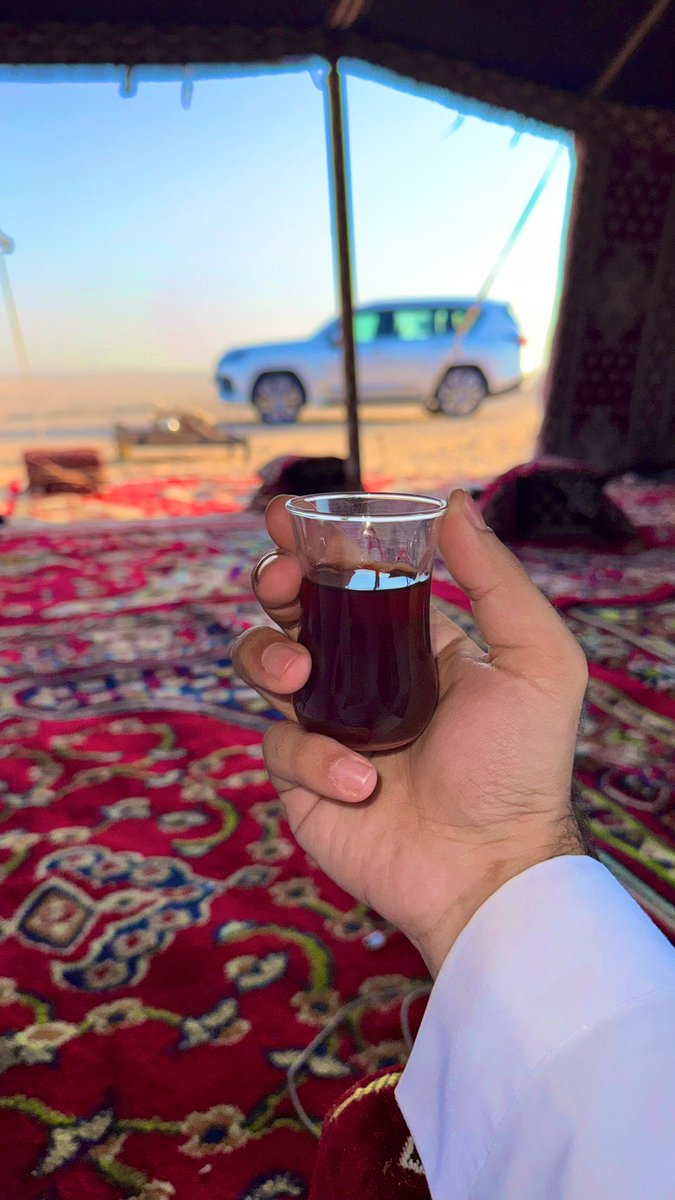 f_0562's tweet photo. يعدّل مزاجي كل ماخربوه الناس
انا وين ابلقى واحدٍ كنـه الشاهي  ؟

 #صباح_الخير - https://t.co/ecFWkVYOzA