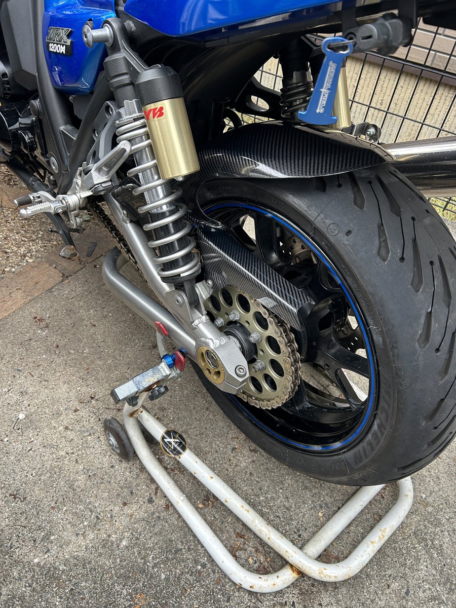 DAEG1972's tweet photo. リアインナーフェンダー取付完了
#zrx1200daeg
#VERTIA
#リアインナーフェンダー https://t.co/7z5Slg2IVK