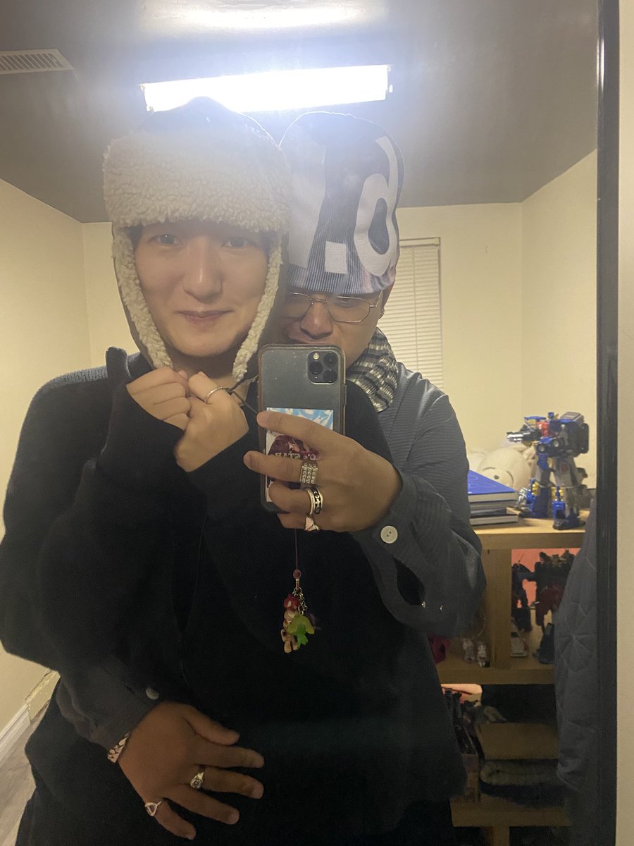 ( ◜◡‾)(‾◡◝ ) (@jovialoid) on Twitter photo 