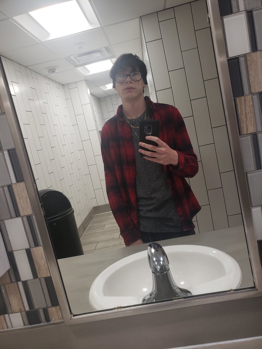 cod_menace's tweet image. In a year you can reflect and change. You can become something new. Although you will never be anything more then human, you can aspire to be more. Thank you to everyone for everything over the last year. Here's to 23!