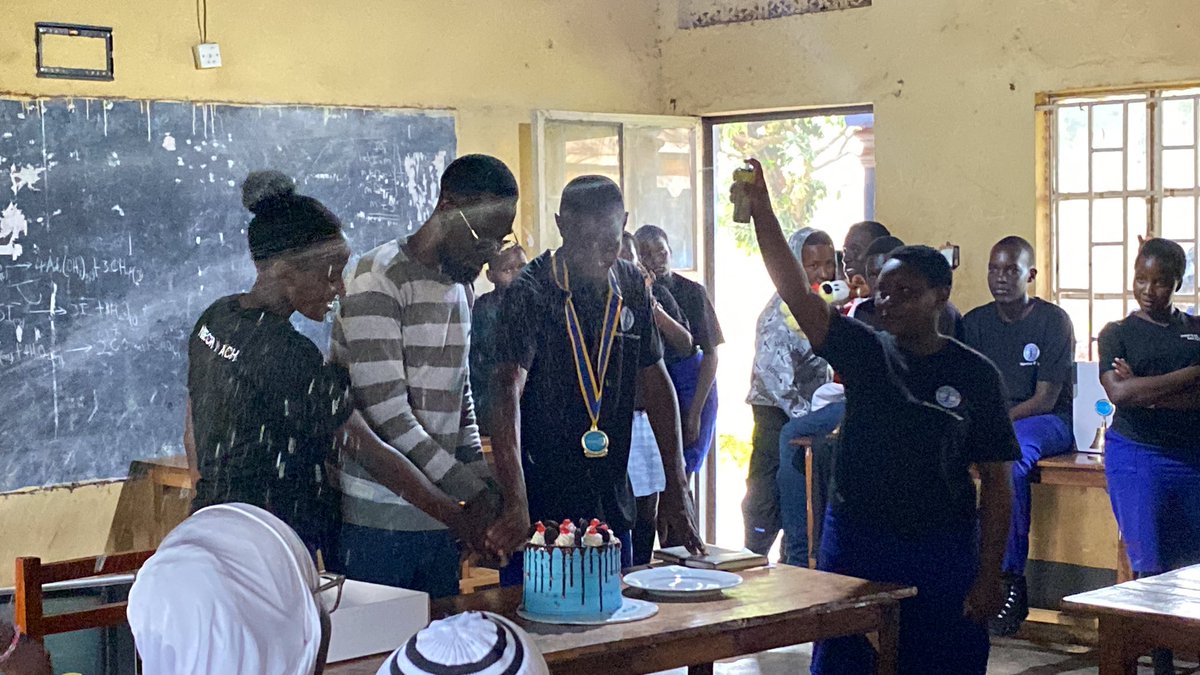 Interact Club Princess Diana H/S tweet media