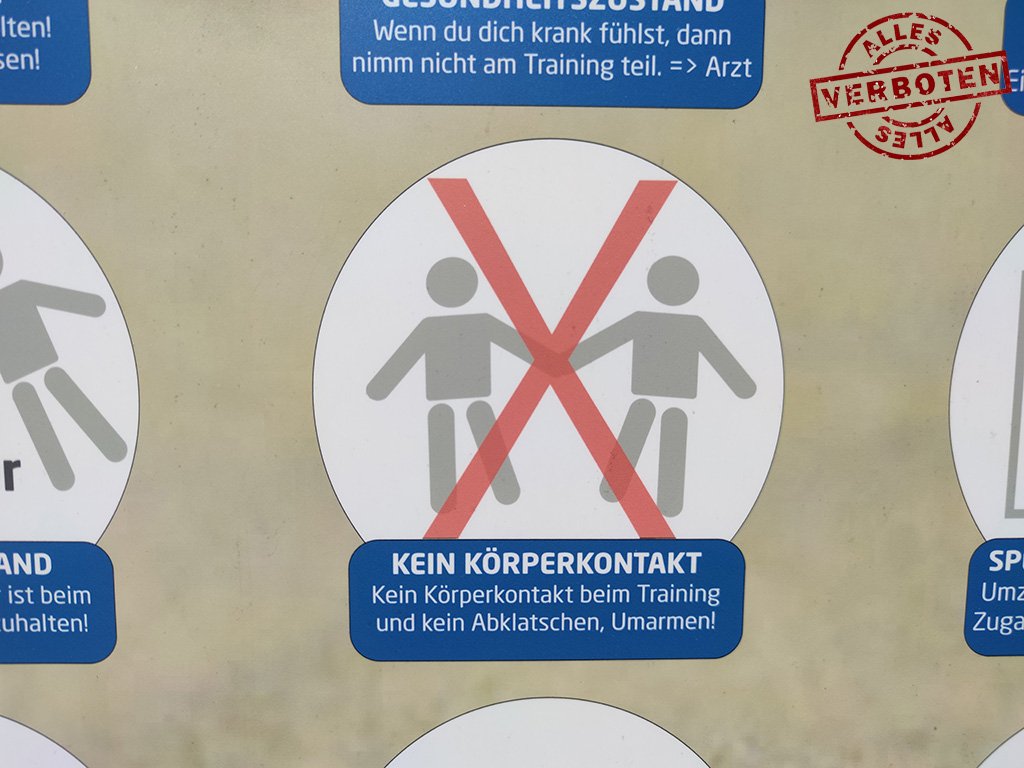 werquer's tweet image. Kein Körperkontakt
#VerbotdesTages
Mehr unter verbote.gallery