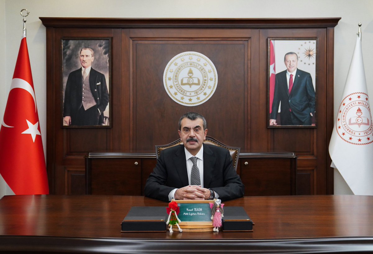 Millî Eğitim Bakanı <a href="/Yusuf__Tekin/">Yusuf Tekin</a>, 10 Kasım Atatürk’ü Anma Günü ve Atatürk Haftası Dolayısıyla  Mesaj Yayımladı

“Cumhuriyetimizin banisi, Kurtuluş Savaşımızın Başkomutanı ve ilk Cumhurbaşkanımız Gazi Mustafa Kemal Atatürk'ü, vefatının 86. yıl dönümünde saygı ve minnetle