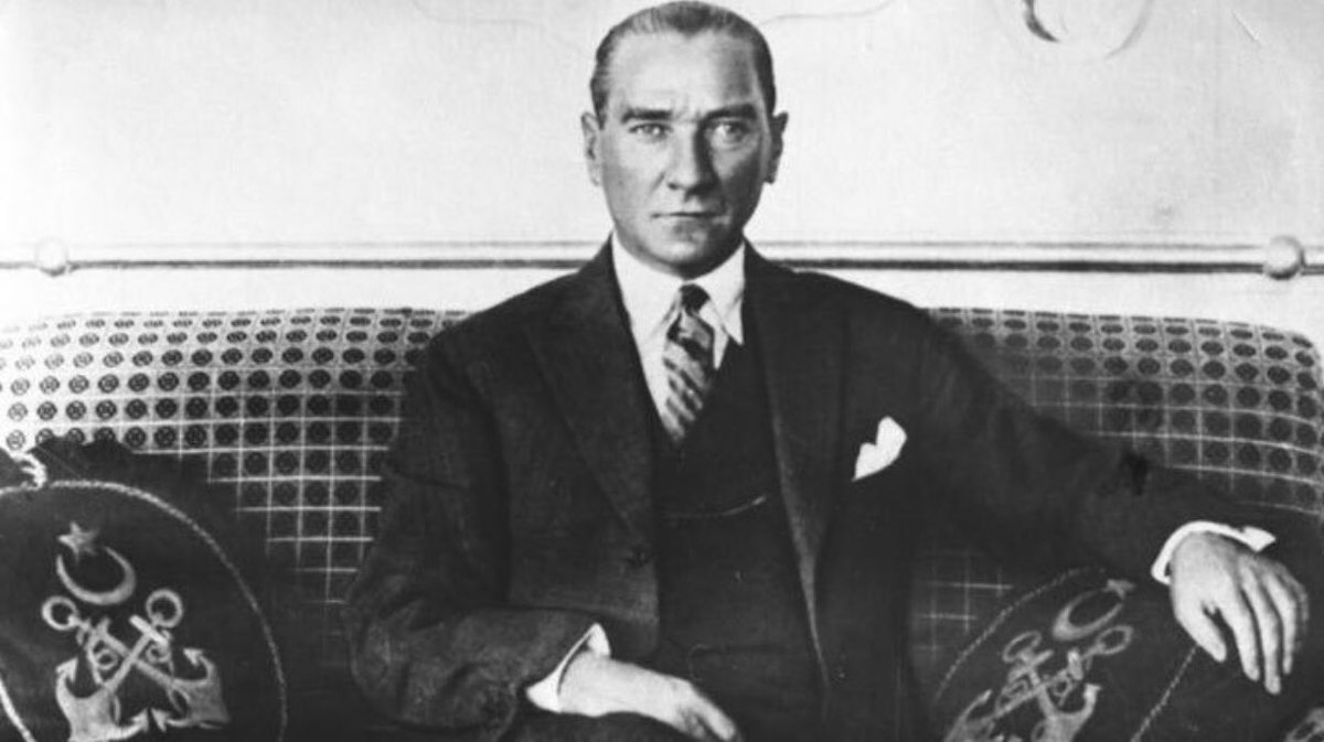 “Benim naçiz vücudum, bir gün elbette ki toprak olacaktır. Fakat Türkiye Cumhuriyeti, ilelebet payidar kalacaktır” Sonsuza kadar...