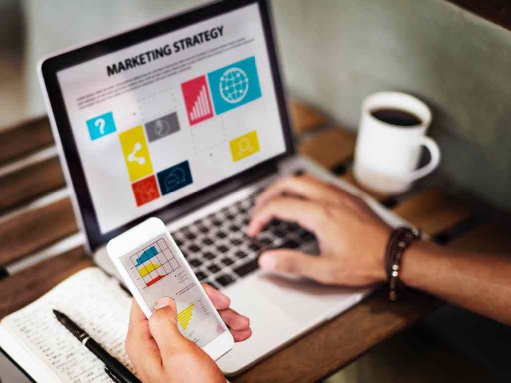 🤖 La inteligencia de marketing transforma la competitividad empresarial en la era digital. 
#MarketingIntelligence #TransformaciónDigital 
buff.ly/3YKV7hC