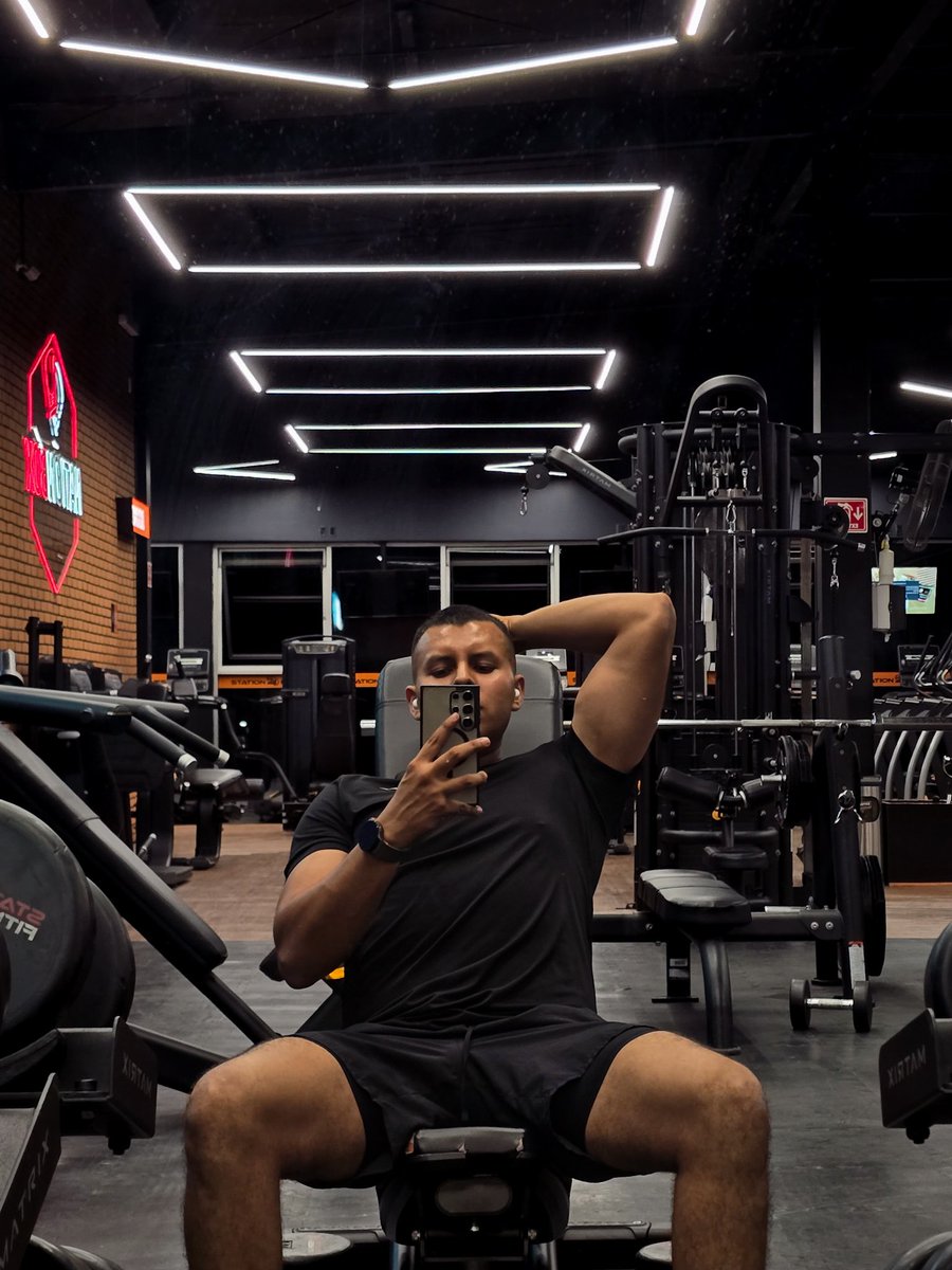 Alandro98's tweet photo. Gym https://t.co/bJXUkpPSpf