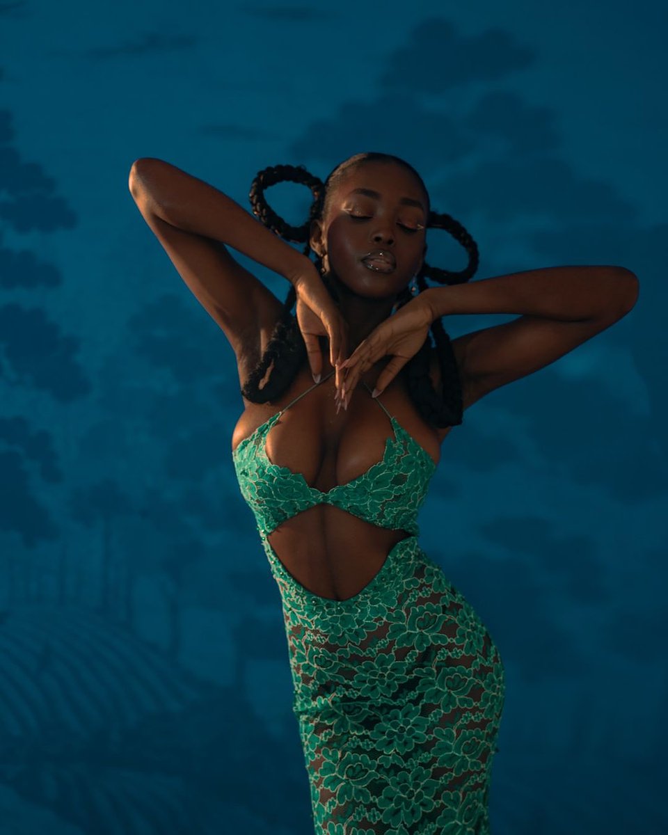 radrafrica's tweet photo. There’s something about blue hues that makes a moment feel timeless. 💙
From cool confidence to calm elegance, we love everything about this image.
Photography by @asamaiige
Muse: Ajayi Uyiosa
Styling by Enny Oh!
Dress by Enny Oh!
Studio: @everynoun
#radrloves https://t.co/1w0cQ7dNWm