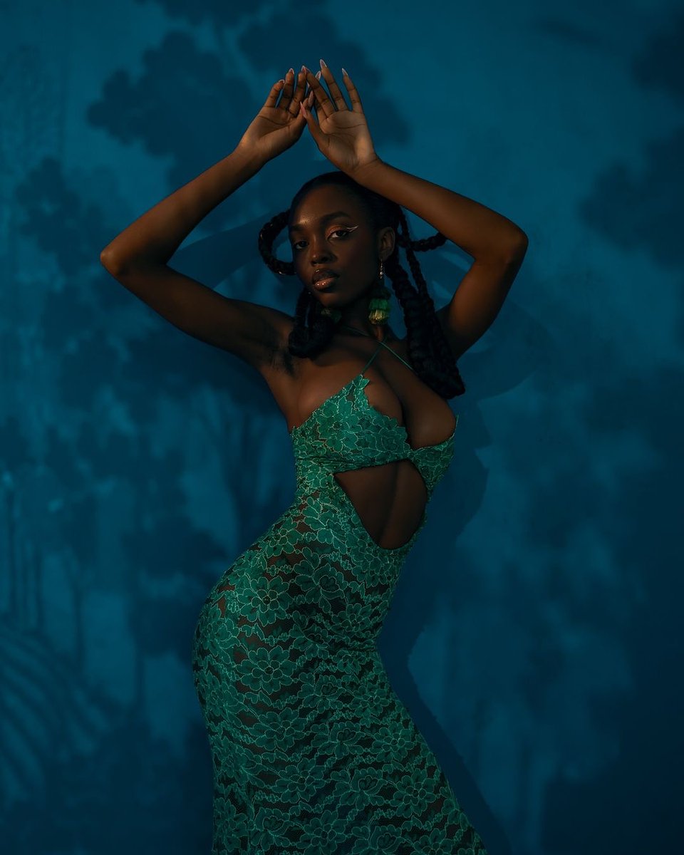 radrafrica's tweet photo. There’s something about blue hues that makes a moment feel timeless. 💙
From cool confidence to calm elegance, we love everything about this image.
Photography by @asamaiige
Muse: Ajayi Uyiosa
Styling by Enny Oh!
Dress by Enny Oh!
Studio: @everynoun
#radrloves https://t.co/1w0cQ7dNWm