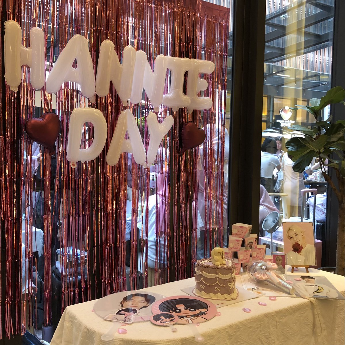 looong overdue post for our booth at #hanniehaeng 🩷🌷🎀 thanks to those who dropped by! ♡