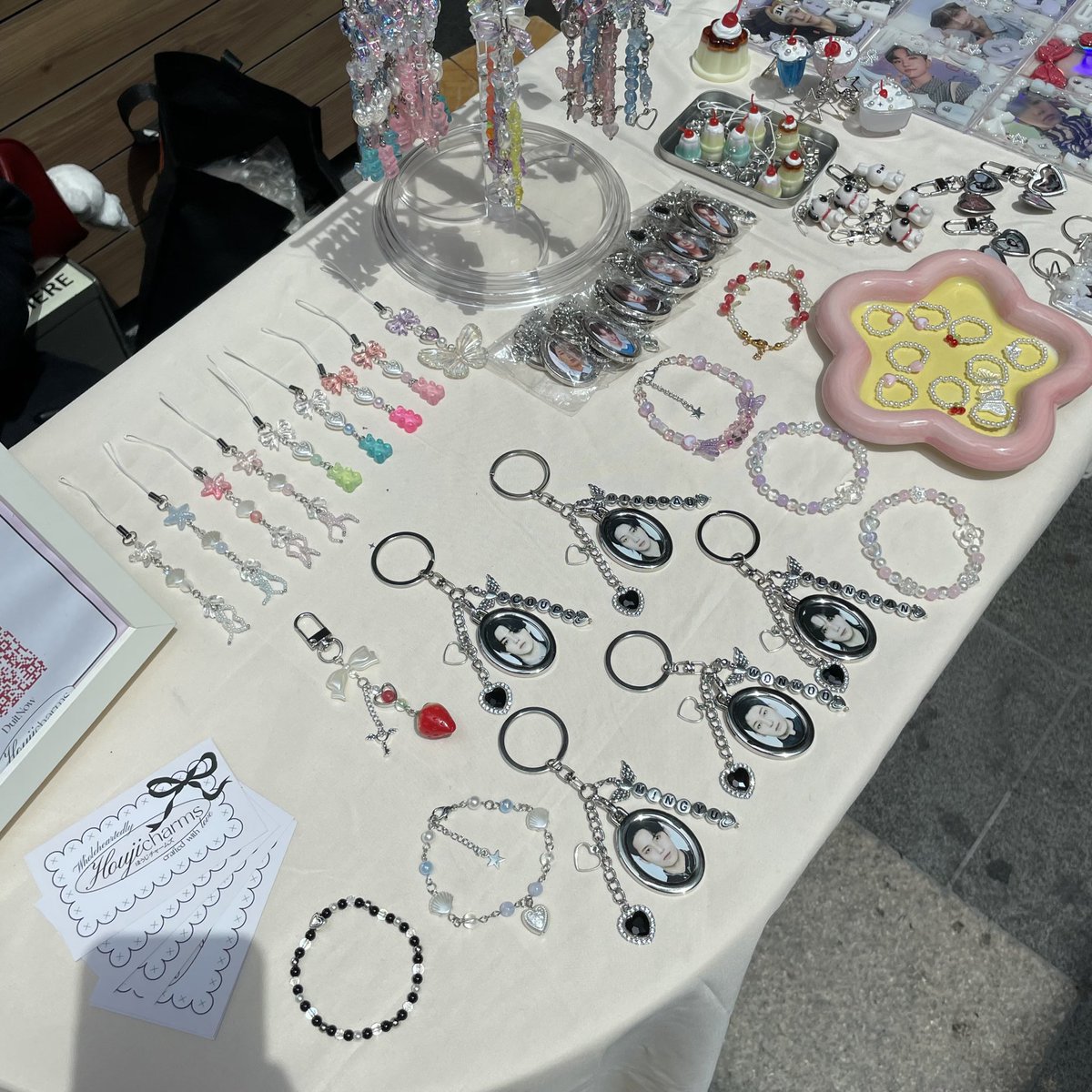 houjicharms's tweet photo. looong overdue post for our booth at #hanniehaeng 🩷🌷🎀 thanks to those who dropped by! ♡ https://t.co/v3jIEPSWjZ