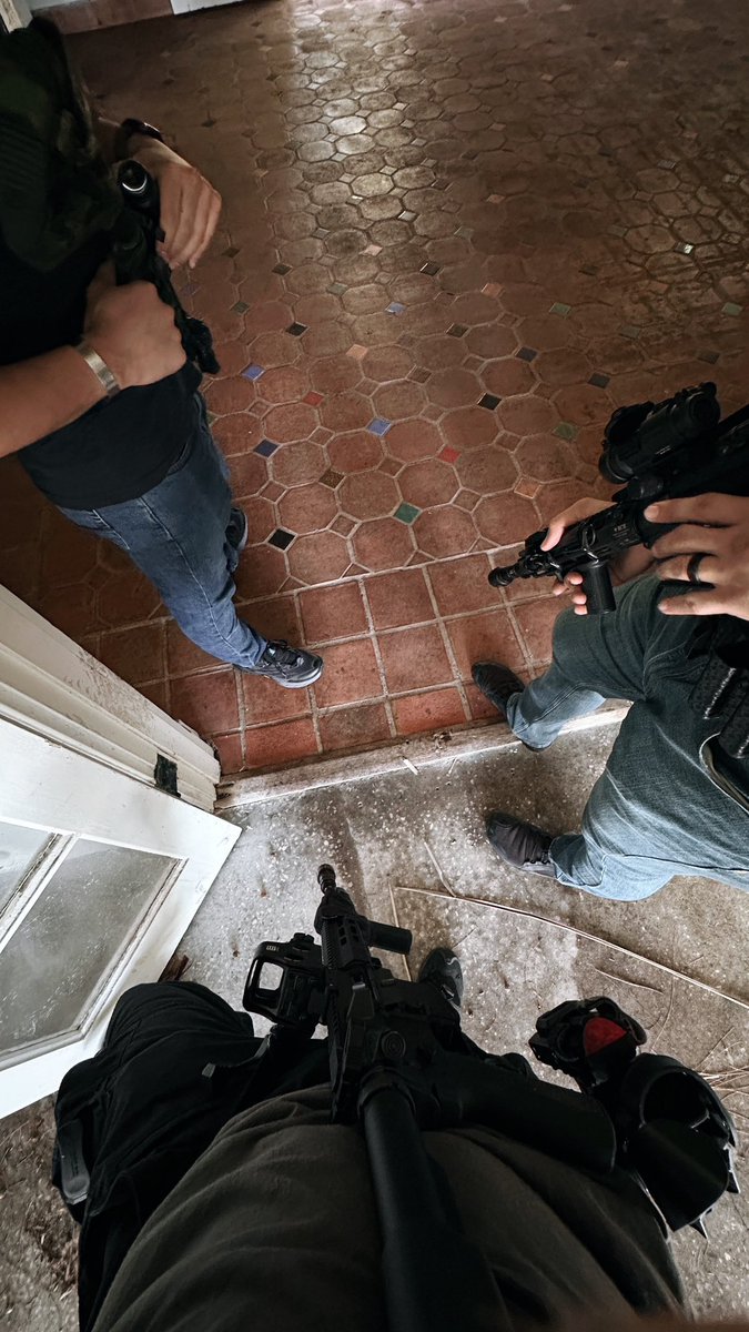 almightyjay33's tweet photo. cqb &amp; friends🤙🏾 https://t.co/7NmSDsuCIH