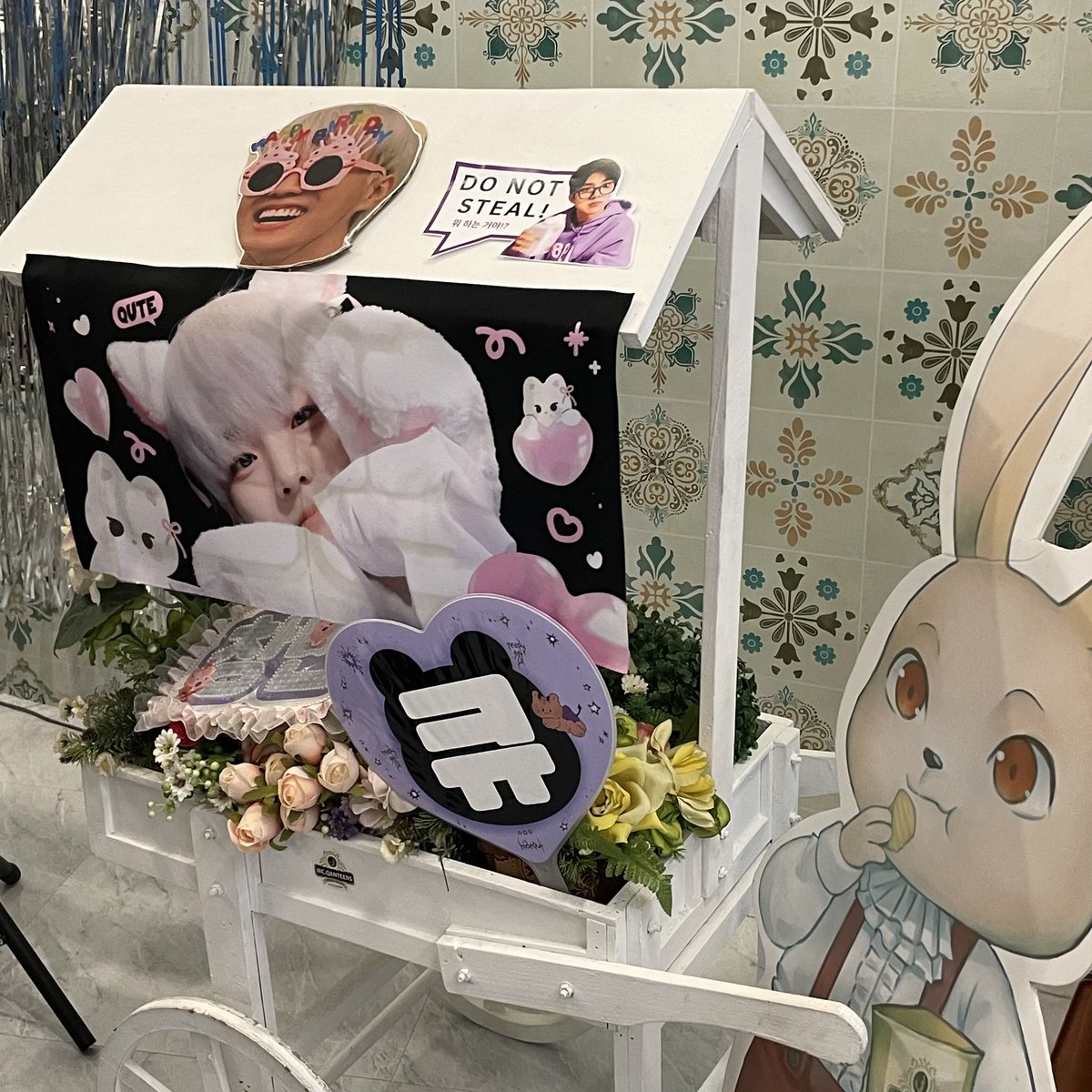 houjicharms's tweet photo. thank you @0511myQ for having us yesterday at the kyuutest bday party #MYTimeQapsule 💜☁️⭐️ and of course we're immensely grateful to  those who dropped by and supported us! 🫶🏼 https://t.co/wuNk3knErV