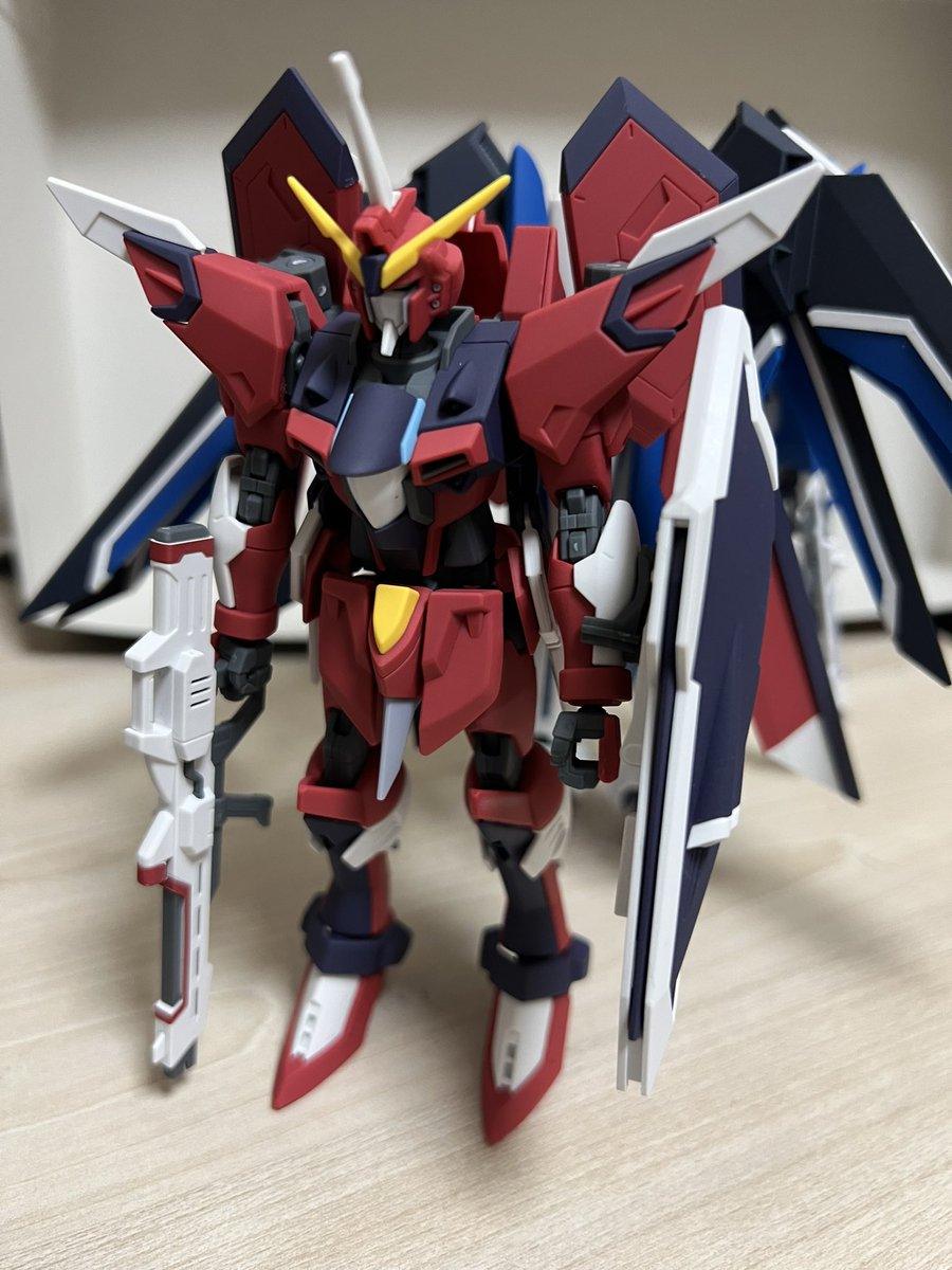 9knm2222's tweet photo. 劇場版SEED２機作成😆余りSEED系は好きじゃなかったけどこの劇場版機体はカッコ良い✨
#ガンプラ
#SEEDFreedom
#ライジングフリーダムガンダム
#イモータルジャスティスガンダム https://t.co/gLRwLJwRBH