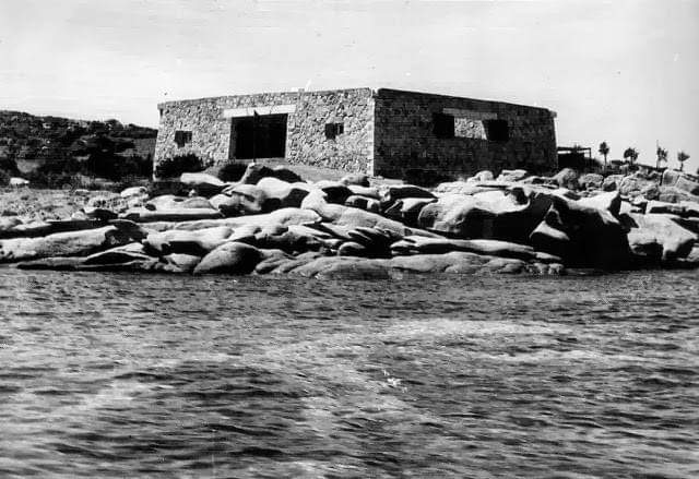 areasvellas's tweet photo. MARCO ZANUSO 1916-2001
Casa per vacanze Arzale, nella baia di Arzachena. 1964
#architecture #arquitectura #drawing #plan #Zanuso
https://t.co/tPhyd28hhn https://t.co/VxQ7lJWkgW