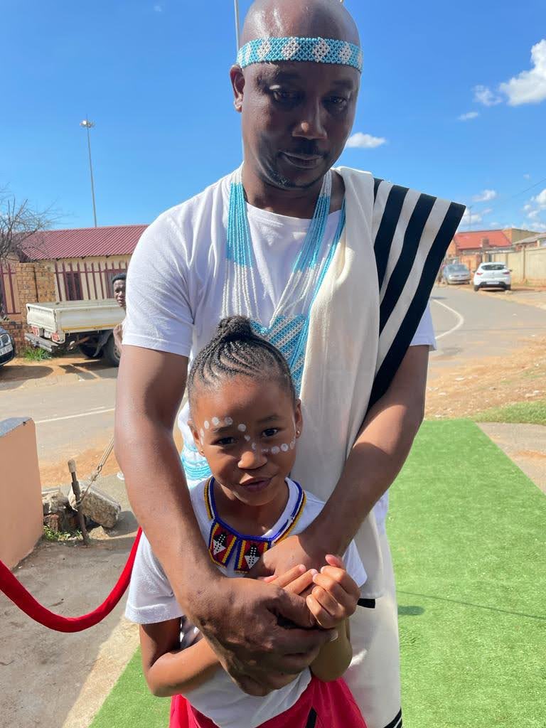 Nmphothulo's tweet photo. Today, my remarkable daughter Viwe turns 10! After losing her mom at just 6 years old, I feared her childhood would be forever changed. I mean, I struggled for years with my own mother's passing as an adult; she exceled academically and in extramural activities; she loved more, https://t.co/s7uMBZVujC