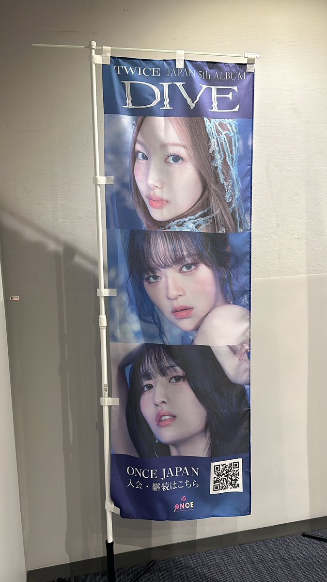 Na_rabbit0922's tweet photo. 片手ハートしたら髪の毛くるくるで満面の笑みで
返してくれた😭😭😭😭😭😭
#TWICEDIVE #DIVEリリイベ
#2024MAMAVOTE #twice https://t.co/gkND5Bgy6O