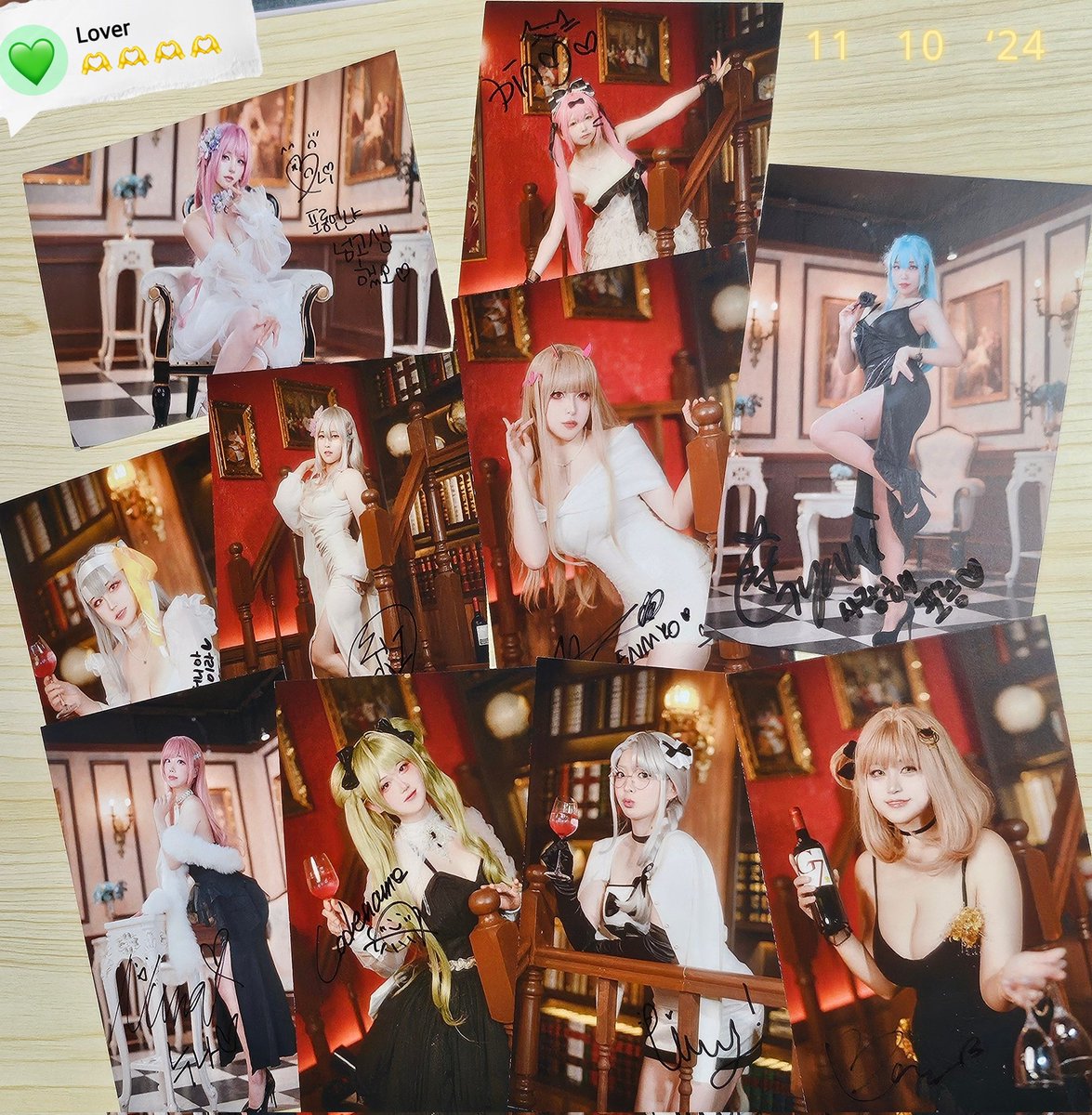 난 일반스탭이면서 지후관들이랑 좀많이  재미있게 놀았..댜..힇..
주방스탭이였다가 부스스탭겸직이 되어서 이곳저곳 다니긴했는데 나중엔 지휘관님이 뽑은 토레카에
그림그리는 여유가 생겨찌!!
캐논지휘관님의 중복토레카를 세비..아니 양도받아서 미녀들 싸인받기성공♡다시한번 감사드립니다✨