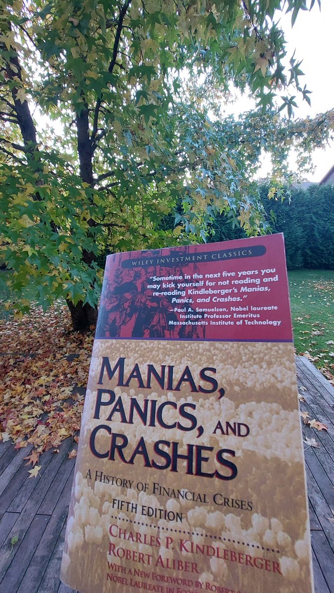 zigavizintin's tweet image. Next on the #readinglist an investmen classic Manias, Panics, and Crashes - A history of financial crisis first published in 1978 and updated in 2005. What a classic and nicely shows how most are doomed to repeat the same mistakes over and over ... #behavioraleconomics