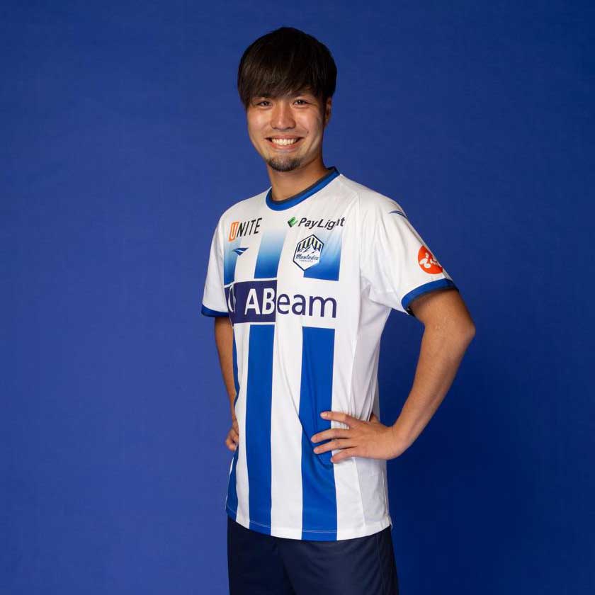 monte_prstaff's tweet photo. 第38節 #ホーム千葉戦『PLAYER OF THE DAY』#安部崇士 選手グッズ販売！

この試合の『PLAYER OF THE DAY』はチームをJ1昇格プレーオフに導く先制ゴールやPK奪取につながるパス、そして千葉の強力な攻撃陣を身体を張って完封と勝利に大きく貢献した #安部崇士 選手です。
グッズは11月12日(火)までの限定販売です。お早めにお買い求めください👀

詳細はこちらから💁
https://t.co/3ebDjyIlkJ
#montedio
#ゼンシン
#yamagataichigan
#私はグッズ担当