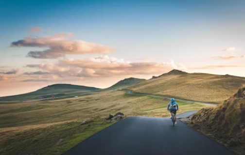 Travelercd's tweet photo. Travel isn’t just about seeing new places, it’s about experiencing new cultures, meeting new people, and creating memories that last a lifetime. What's your next adventure? #TravelGoals #Wanderlust #ExploreTheWorld https://t.co/HfU3j5rvhZ