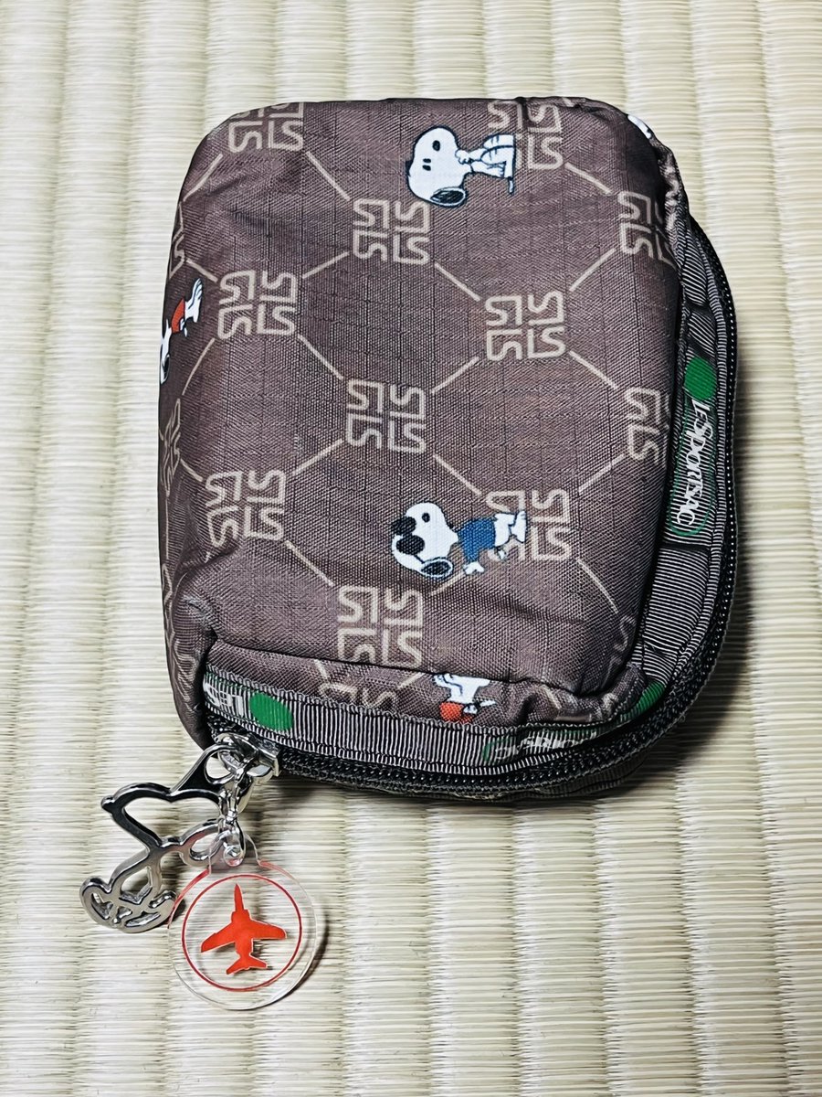 ご好評頂いている
『機体アンブレラマーカー✈︎』

小物のワンポイントにぴったり。

土日にご注文分は週末にはお手元にお届け出来るかと✈︎

ありがとうございます😊

【J.S.D.F. Goods Supporter’s 】
thebase.com/to/shop?shop_i…

#航空自衛隊
#ブルーインパルス