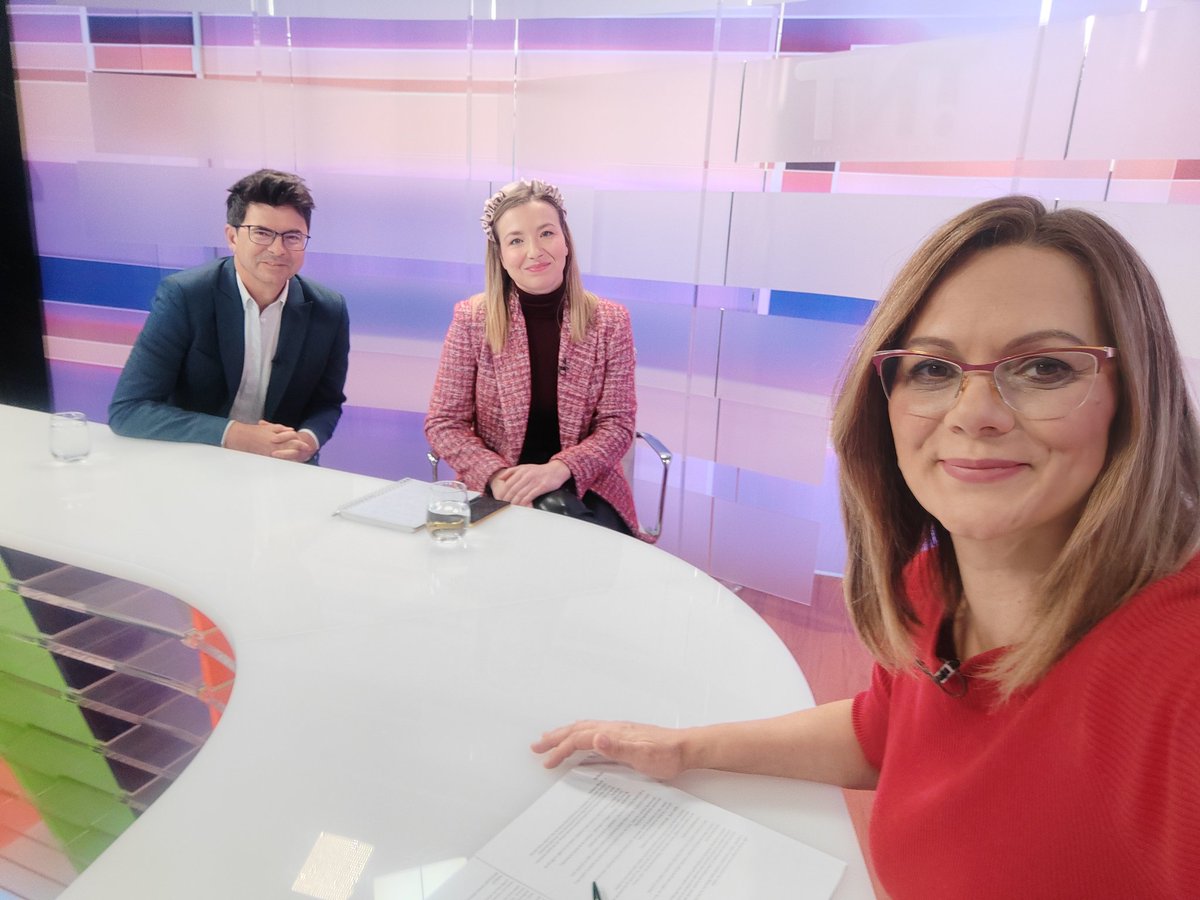 Natasa Bozic (@najtasa) on Twitter photo Danas otvaramo trumpovanjem. Dobrodošlica dragim kolegama <a href="/krasnec/">Tomislav Krasnec</a> <a href="/vecernji_list/">Večernji list</a> i <a href="/TeaTrubic/">Tea Trubic Macan</a> <a href="/Jutarnji/">Jutarnji.hr</a> u #TočkaNaTjedan #TNT <a href="/N1Hrvatska/">N1 Hrvatska</a> Danas otvaramo trumpovanjem. Dobrodošlica dragim kolegama <a href="/krasnec/">Tomislav Krasnec</a> <a href="/vecernji_list/">Večernji list</a> i <a href="/TeaTrubic/">Tea Trubic Macan</a> <a href="/Jutarnji/">Jutarnji.hr</a> u #TočkaNaTjedan #TNT <a href="/N1Hrvatska/">N1 Hrvatska</a>