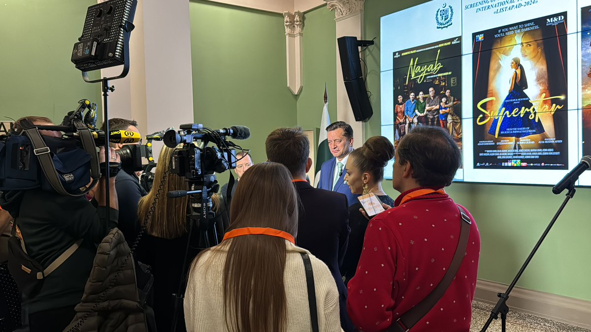 The UmroAyyar tweet media