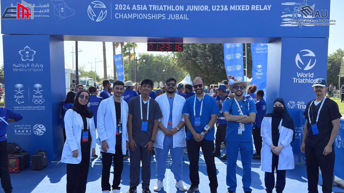 EMClubIAU's tweet image. Incredible day for our EM Club members volunteering at the 2024 Asia Triathlon Junior! 🏅🏃‍♀️🚴 🏊‍♂️
They’re on-site, ensuring athletes are safe and supported with essential medical care. From providing first aid to offering encouragement, our team is here every step of the way! 💪