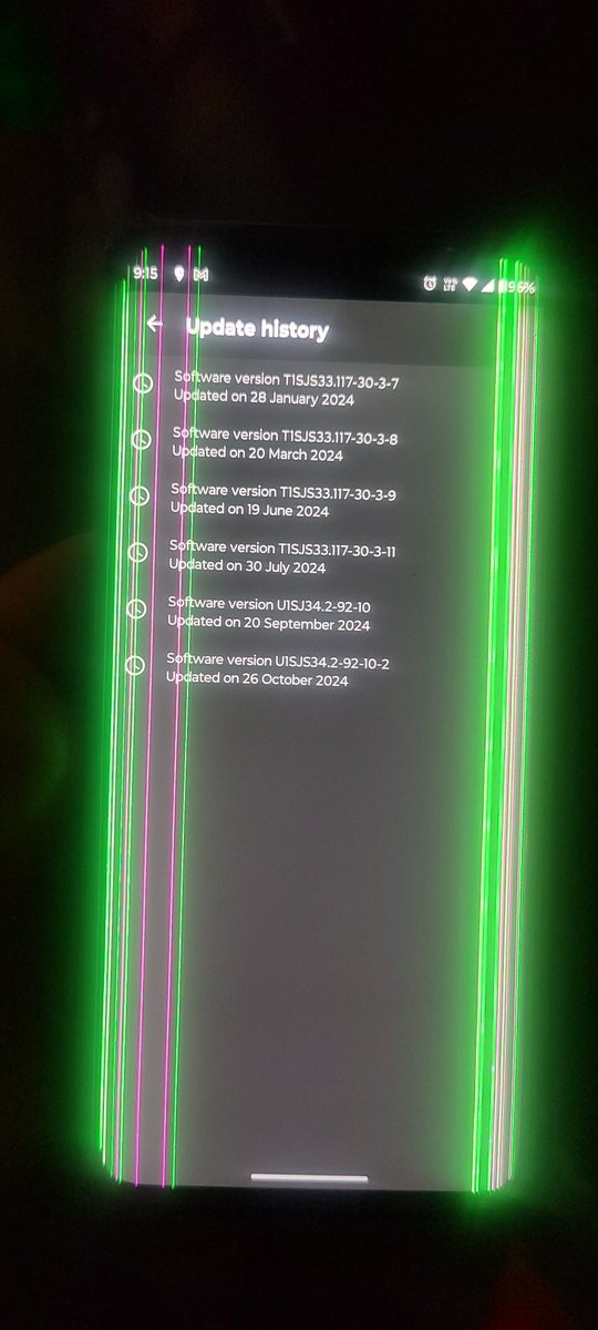 shirish0101's tweet image. @motorolaindia @ZEEELECTRONICS2 @Moto_Support @Moto after the latest update, my phone&apos;s display has turned green. It’s affecting visibility and usability. Has anyone else experienced this? Please fix this issue as soon as possible! #Motorola #GreenScreenIssue #SoftwareUpdate