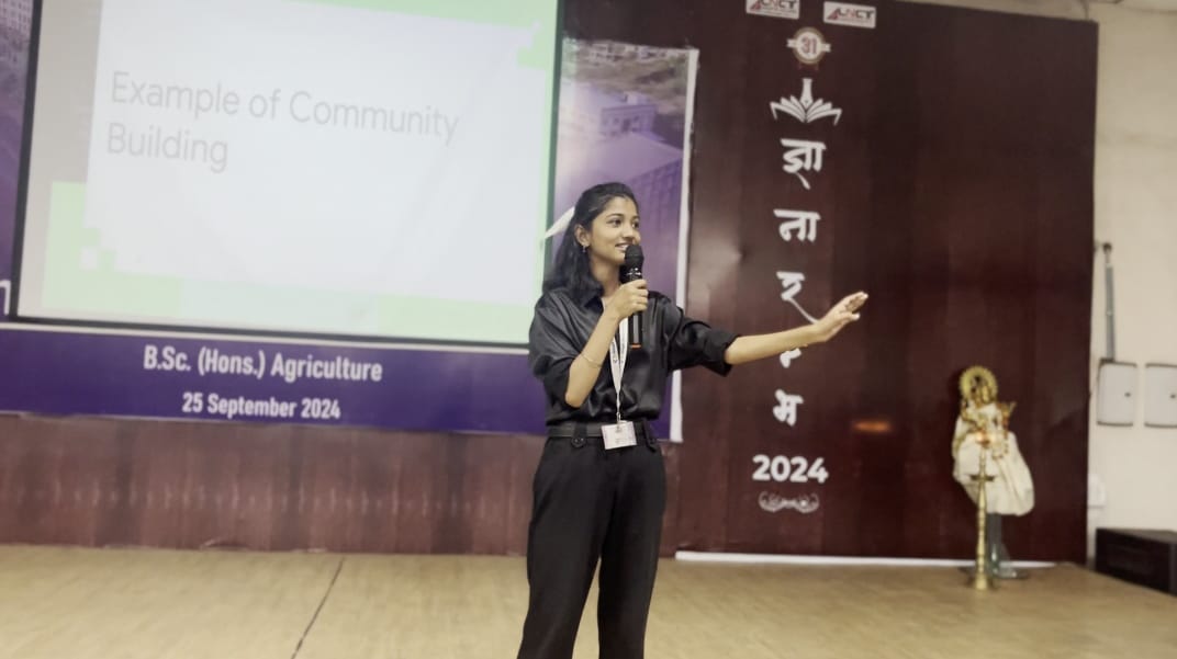 Sanskritii_21's tweet photo. ✨As the organizer of GDG on Campus-@GLncts, I had the incredible opportunity to step on stage, with over 600+ enthusiastic students eager to dive into the world of @Google technologies🎉
Special thanks to @Nikkitagandhi community manager @GoogleDevsIN
#google #googlefordeveloper https://t.co/jMWGJR0AvM