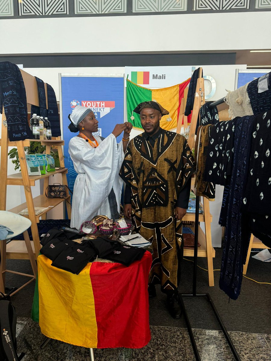RolandZSeri's tweet photo. #YouthConnectAfrica2024: Les jeunes malien.e.s partagent leurs expériences et communiquent avec la jeunesse africaine pour ouvrir des horizons prometteurs pour le continent à travers des compétences innovantes. Une nouvelle génération de leaders pour développer l’Afrique. https://t.co/0wefMNyKEI