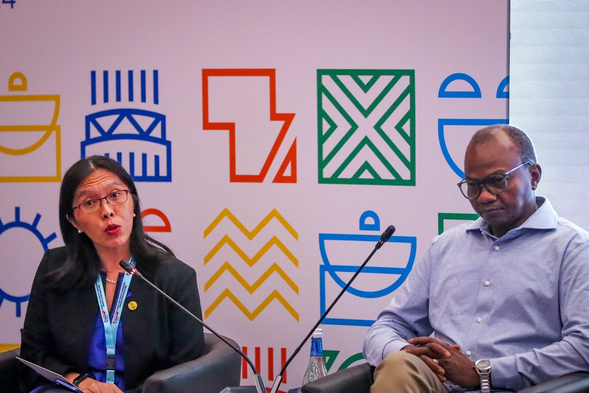 Deux excellents panels sur le #leadership des jeunes et l’agenda jeunesse paix &amp; sécurité avec les Ministres de la Jeunesse du #Tchad &amp; de #Madagascar &amp; <a href="/ministerejeune/">Ministère de la Jeunesse</a> &amp; jeunes - les jeunes leaders doivent participer à tous les efforts de #paix #YPS #YouthConnektAfrica2024