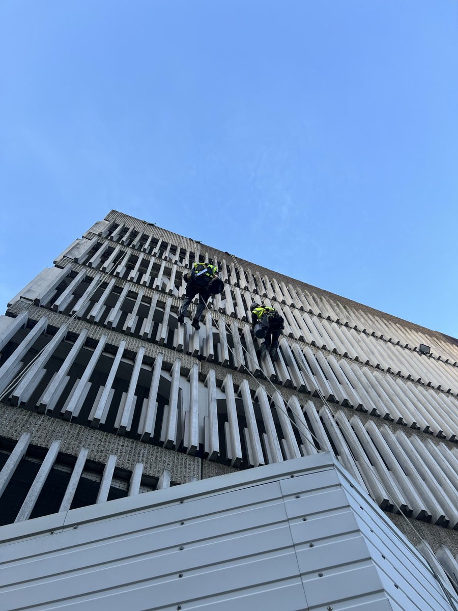 ropetasklimited's tweet image. Concrete inspection and repairs on a Sunday! #ropeaccess #irata #workatheight ropetask.com